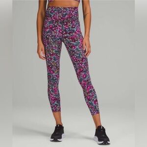 Lululemon Woman’s 8 Cropped Base Pace High Rise Tight 25” Floral Leggings